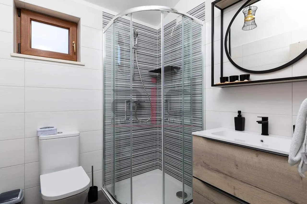 Pula Porta Aurea & Wellness Oasis Apartment